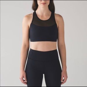 Lululemon Athletica Women's Navy Blue Gear Up Sports Bra / Size 4